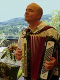 Akkordeonspieler/Harmonikaspieler Norbert Schindlegger